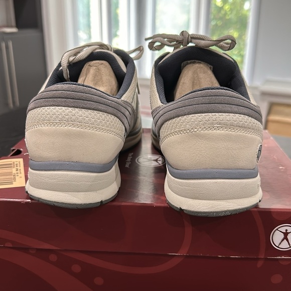 Hush Puppies Men's Origin Oxford MT - 10 Extra Wide - Picture 6 of 9